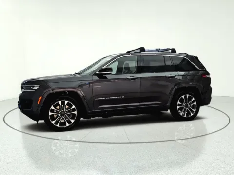 More photos of 2023 Jeep Grand Cherokee Overland 4xe at CarWise Gurnee, IL