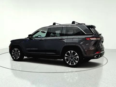 More photos of 2023 Jeep Grand Cherokee Overland 4xe at CarWise Gurnee, IL