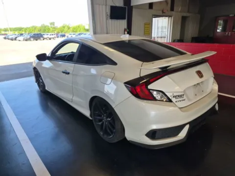 Photos of 2020 Honda Civic Si for sale in Gurnee, IL at CarWise Gurnee