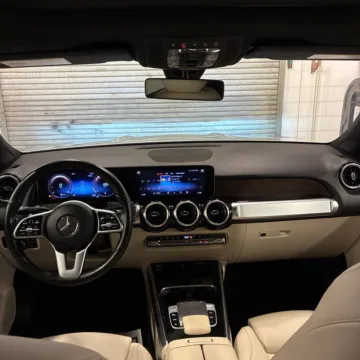 Another view of 2020 Mercedes-Benz GLB 250 for sale in Gurnee, IL at CarWise Gurnee