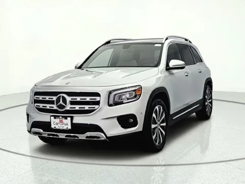 Photos of 2020 Mercedes-Benz GLB 250 for sale in Gurnee, IL at CarWise Gurnee