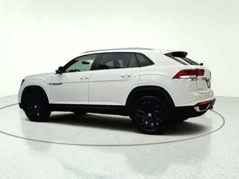 More photos of 2022 Volkswagen Atlas Cross Sport 3.6L V6 SE w/Technology at CarWise Gurnee, IL
