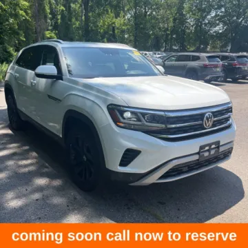 White 2022 Volkswagen Atlas Cross Sport 3.6L V6 SE w/Technology for sale in Gurnee, IL