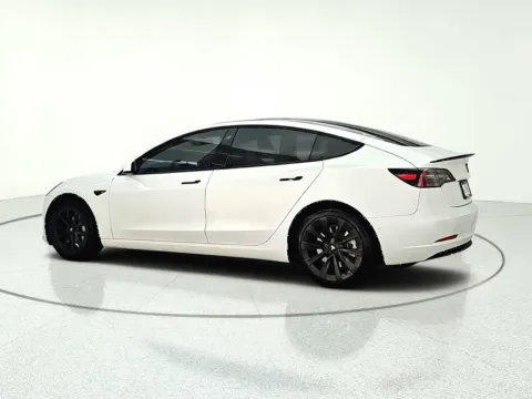 More photos of 2022 Tesla Model 3 Long Range at CarWise Gurnee, IL