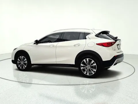 More photos of 2019 INFINITI QX30 LUXE at CarWise Gurnee, IL