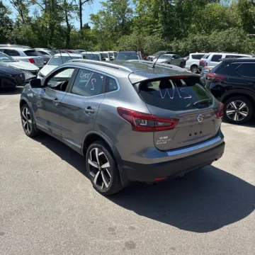 Photos of 2020 Nissan Rogue Sport SL for sale in Gurnee, IL at CarWise Gurnee