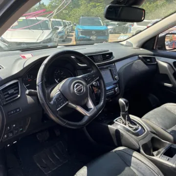 Another view of 2020 Nissan Rogue Sport SL for sale in Gurnee, IL at CarWise Gurnee
