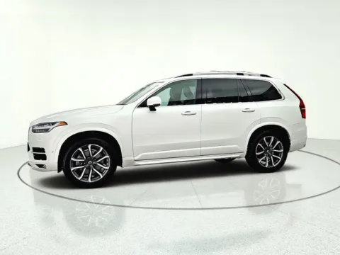 Another view of 2017 Volvo XC90 T6 Momentum for sale in Gurnee, IL at CarWise Gurnee