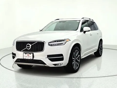 Photos of 2017 Volvo XC90 T6 Momentum for sale in Gurnee, IL at CarWise Gurnee