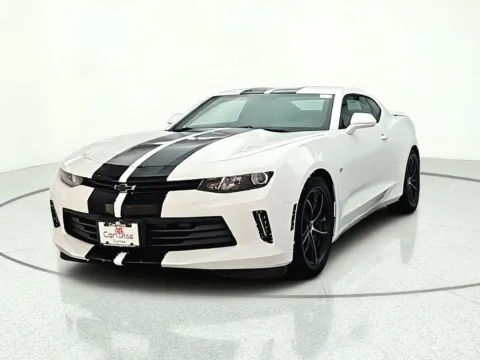 Photos of 2017 Chevrolet Camaro 1LT for sale in Gurnee, IL at CarWise Gurnee
