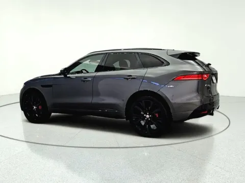 More photos of 2018 Jaguar F-PACE S at CarWise Gurnee, IL