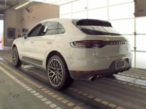 Photos of 2021 Porsche Macan S for sale in Gurnee, IL at CarWise Gurnee