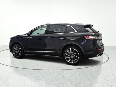 More photos of 2019 Lincoln Nautilus Reserve at CarWise Gurnee, IL