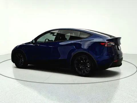 More photos of 2022 Tesla Model Y Long Range at CarWise Gurnee, IL