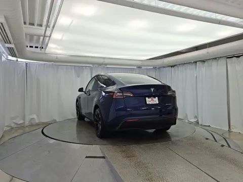 More photos of 2022 Tesla Model Y Long Range at CarWise Gurnee, IL