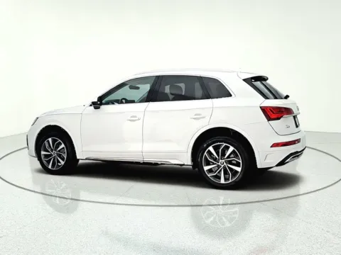 More photos of 2021 Audi Q5 45 Premium Plus at CarWise Gurnee, IL