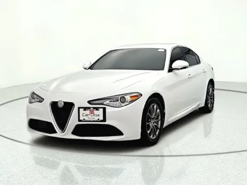 Photos of 2019 Alfa Romeo Giulia for sale in Gurnee, IL at CarWise Gurnee