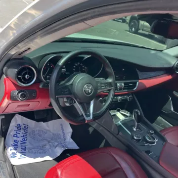 Another view of 2019 Alfa Romeo Giulia for sale in Gurnee, IL at CarWise Gurnee