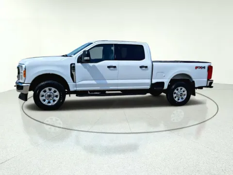 More photos of 2024 Ford F-350SD XLT at CarWise Gurnee, IL