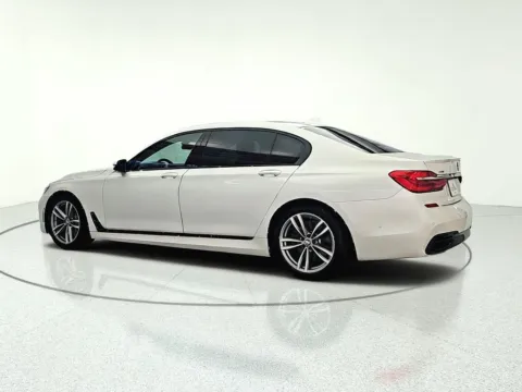More photos of 2019 BMW 7 Series 750i xDrive at CarWise Gurnee, IL
