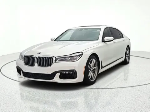 Photos of 2019 BMW 7 Series 750i xDrive for sale in Gurnee, IL at CarWise Gurnee