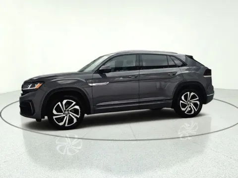 More photos of 2022 Volkswagen Atlas Cross Sport 3.6L V6 SEL Premium R-Line at CarWise Gurnee, IL