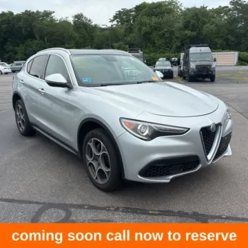 Silver 2019 Alfa Romeo Stelvio for sale in Gurnee, IL