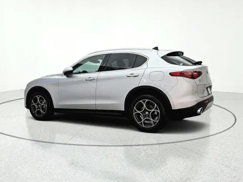 More photos of 2019 Alfa Romeo Stelvio at CarWise Gurnee, IL