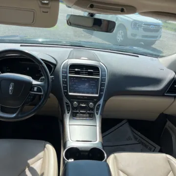 Another view of 2019 Lincoln Nautilus Reserve for sale in Gurnee, IL at CarWise Gurnee