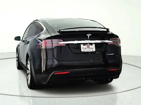 More photos of 2020 Tesla Model X Long Range at CarWise Gurnee, IL