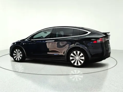 More photos of 2020 Tesla Model X Long Range at CarWise Gurnee, IL