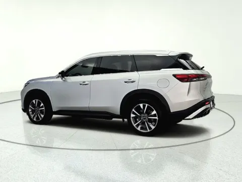More photos of 2023 INFINITI QX60 LUXE at CarWise Gurnee, IL