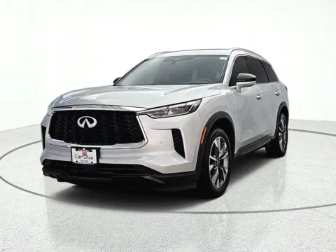 Photos of 2023 INFINITI QX60 LUXE for sale in Gurnee, IL at CarWise Gurnee