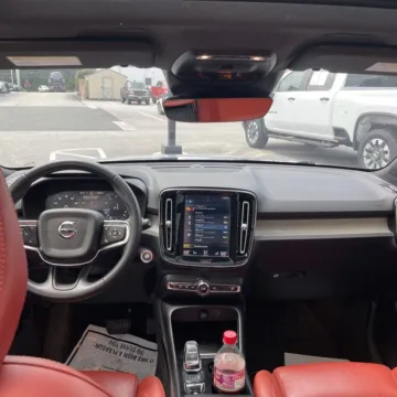 Another view of 2019 Volvo XC40 T5 Inscription for sale in Gurnee, IL at CarWise Gurnee