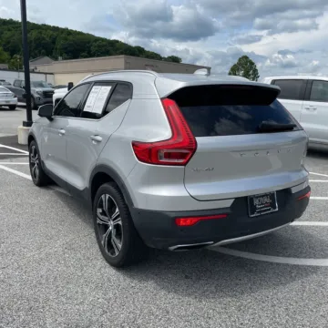 Photos of 2019 Volvo XC40 T5 Inscription for sale in Gurnee, IL at CarWise Gurnee