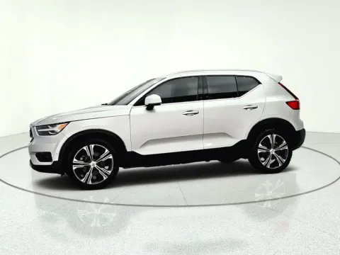 Another view of 2019 Volvo XC40 T5 Inscription for sale in Gurnee, IL at CarWise Gurnee