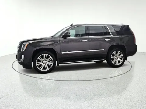 Another view of 2018 Cadillac Escalade Luxury for sale in Gurnee, IL at CarWise Gurnee