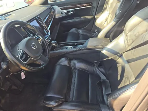 Another view of 2017 Volvo S90 T6 Momentum for sale in Gurnee, IL at CarWise Gurnee