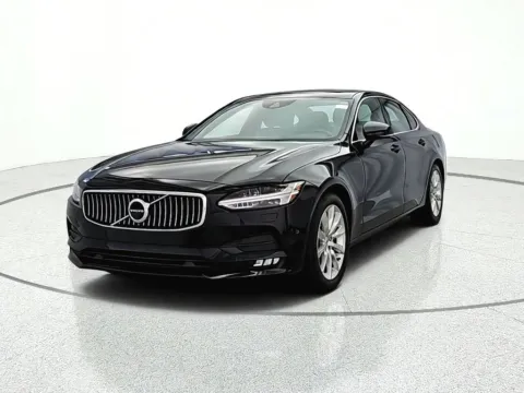 Photos of 2017 Volvo S90 T6 Momentum for sale in Gurnee, IL at CarWise Gurnee
