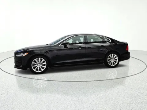 Another view of 2017 Volvo S90 T6 Momentum for sale in Gurnee, IL at CarWise Gurnee