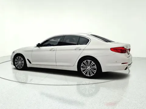 More photos of 2017 BMW 5 Series 530i xDrive at CarWise Gurnee, IL