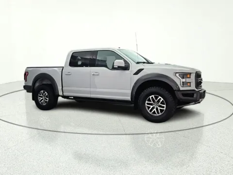Photos of 2017 Ford F-150 Raptor for sale in Gurnee, IL at CarWise Gurnee