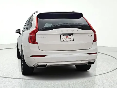 More photos of 2019 Volvo XC90 T6 Momentum at CarWise Gurnee, IL