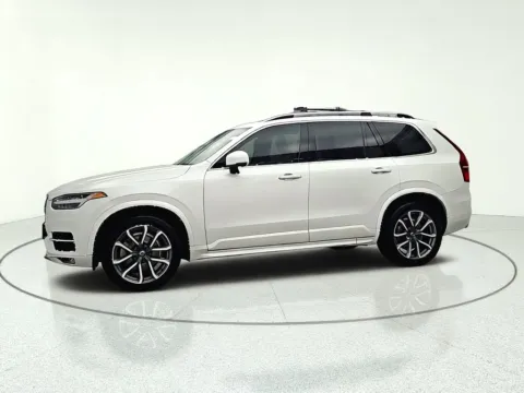 Another view of 2019 Volvo XC90 T6 Momentum for sale in Gurnee, IL at CarWise Gurnee