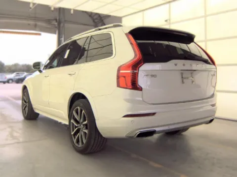Photos of 2019 Volvo XC90 T6 Momentum for sale in Gurnee, IL at CarWise Gurnee