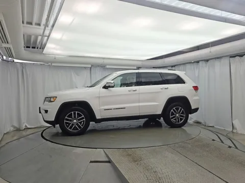 Another view of 2017 Jeep Grand Cherokee Limited for sale in Gurnee, IL at CarWise Gurnee