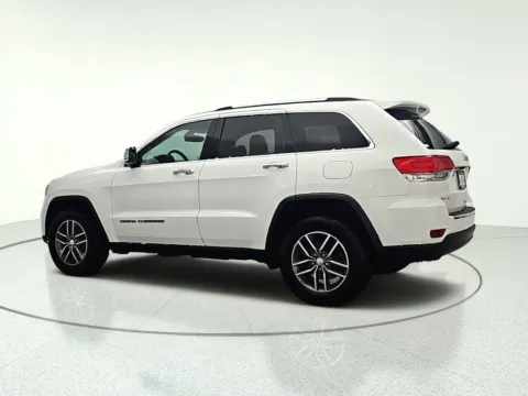More photos of 2017 Jeep Grand Cherokee Limited at CarWise Gurnee, IL