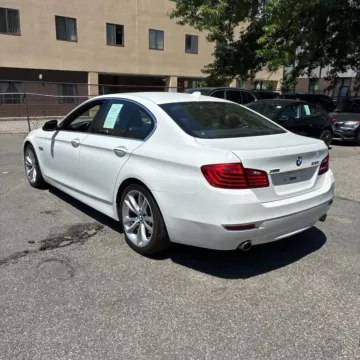 Photos of 2016 BMW 5 Series 535i xDrive for sale in Gurnee, IL at CarWise Gurnee