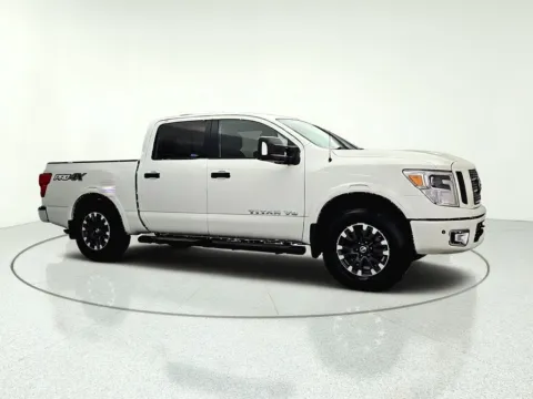 Photos of 2018 Nissan Titan PRO-4X for sale in Gurnee, IL at CarWise Gurnee