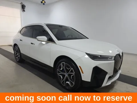 White 2024 BMW iX xDrive50 for sale in Gurnee, IL
